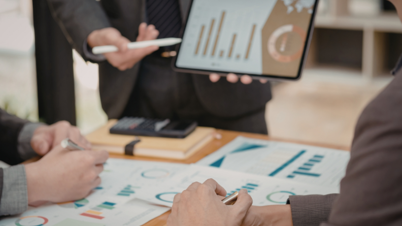 A percepção do padrão construtivo está ligada ao desempenho técnico dos materiais utilizados, como ressalta Alex Nabuco Dos Santos.