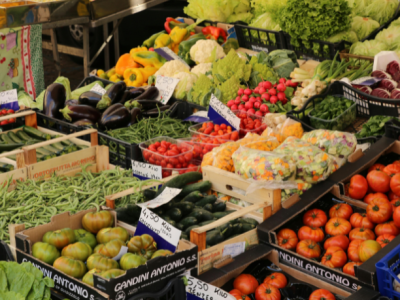 Mercado vegano no Brasil cresce com apoio de estudos da FAO e IPCC e intensifica debate sobre saúde e sustentabilidade