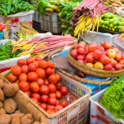 Mercado vegano no Brasil em 2026 cresce com novas marcas, investimentos e expansão do plant-based no varejo