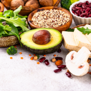 Produtos veganos ganham mais espaço em supermercados e restaurantes do Brasil